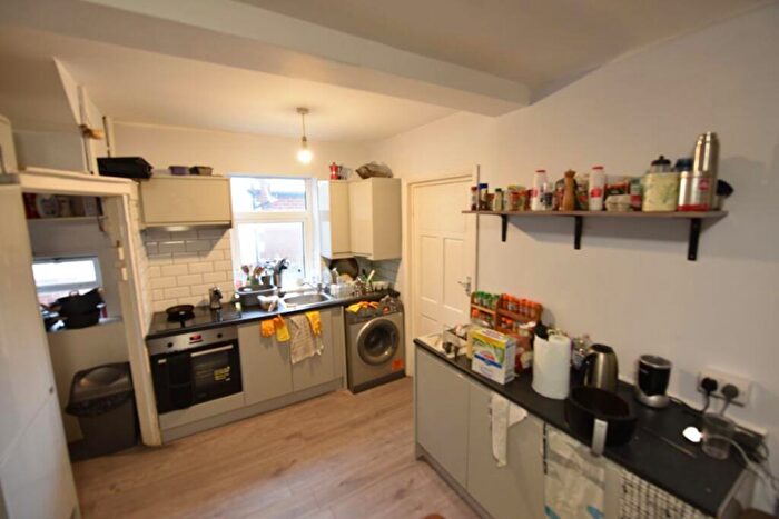 4 Bedroom House To Rent In Newport View, LS6