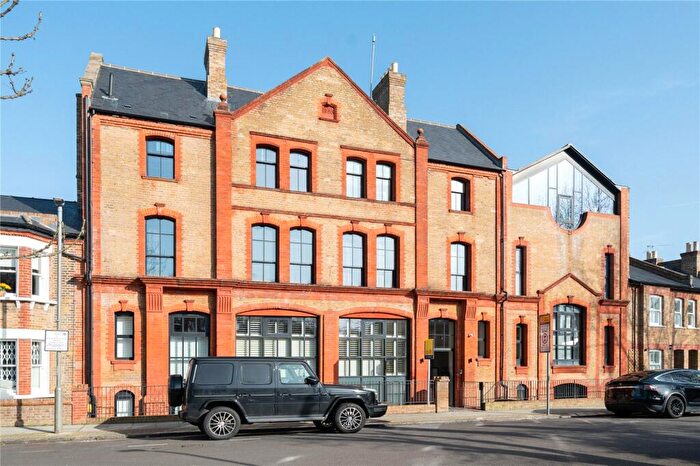 3 Bedroom Penthouse For Sale In Cabul Road, London, SW11