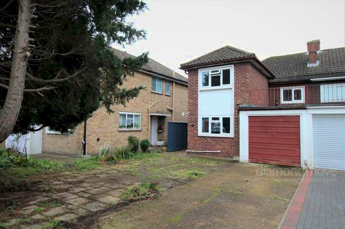 3 Bedroom Semi-Detached House To Rent In Beresford Gardens, Hounslow, TW4