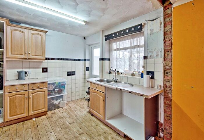 3 Bedroom Terraced House For Sale In St Agnes Drive, Canvey Island, SS8