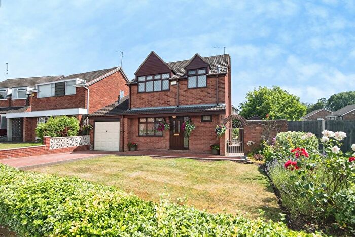 3 Bedroom Detached House For Sale In Alderdale Avenue, Dudley, DY3