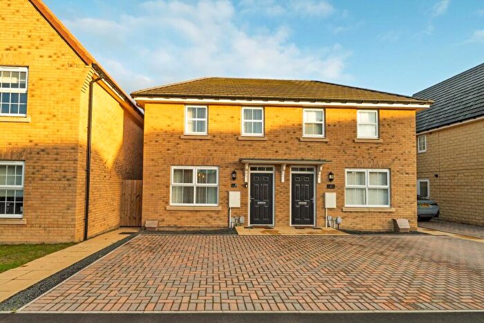 3 Bedroom Semi-Detached House For Sale In Ivy Drive, Cramlington, NE23