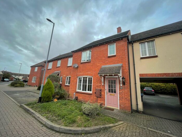 3 Bedroom Semi-Detached House To Rent In Bunneys Meadow, Hinckley, LE10