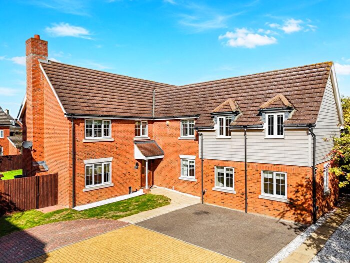 6 Bedroom Detached House For Sale In Greenhaze Lane, Cambourne, CB23