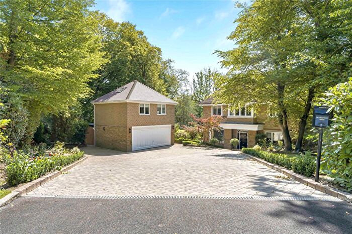 6 Bedroom Detached House For Sale In Burwood Place, Barnet, EN4