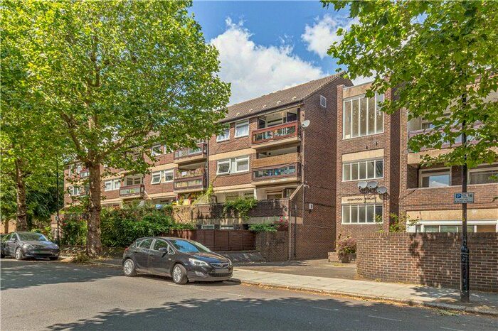 3 Bedroom Flat For Sale In Dighton Court, John Ruskin Street, London, SE5
