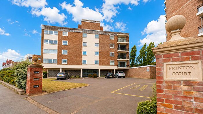 2 Bedroom Flat For Sale In Frinton Court, The Esplanade, Frinton-on-Sea, CO13
