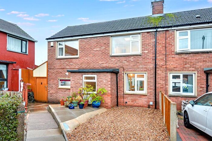 3 Bedroom Town House For Sale In Gregory Close, Stapleford, Nottingham, NG9