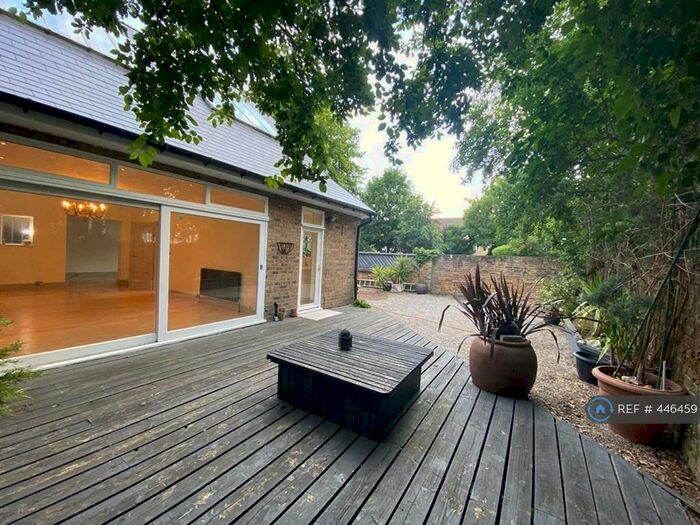 3 Bedroom Detached House To Rent In Kidbrooke Grove, London, SE3