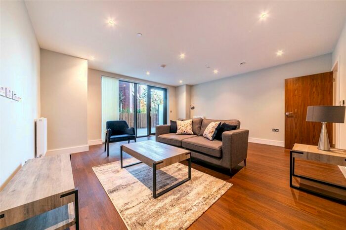 3 Bedroom Apartment To Rent In Leamouth Road, London, E14