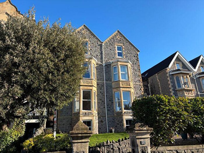 1 Bedroom Flat For Sale In Victoria Road, Clevedon, BS21