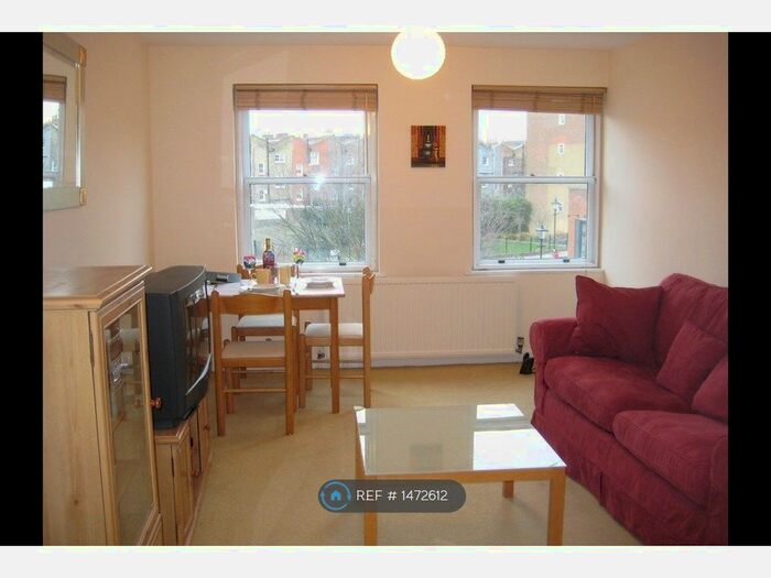 1 Bedroom Flat To Rent In Essex Road, London, N1