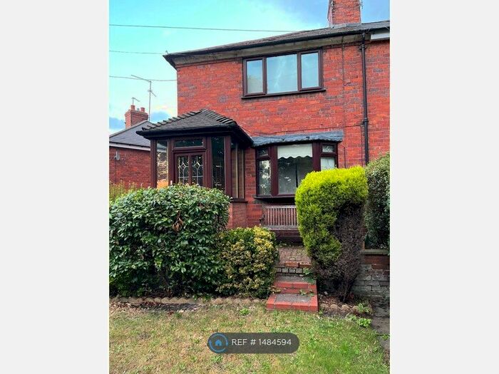 2 Bedroom Semi-Detached House To Rent In Marsh Lane, West Bromwich, B71