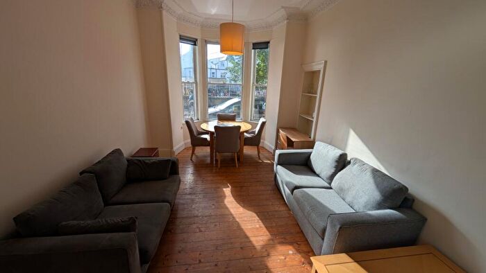 3 Bedroom Flat To Rent In Links Gardens, Edinburgh, EH6