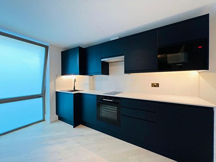 1 Bedroom Studio To Rent In Arka House, High Road, Whetstone, London, N20