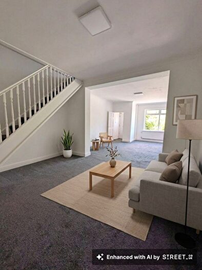 3 Bedroom Terraced House To Rent In Commercial Road, Llanhilleth, NP13