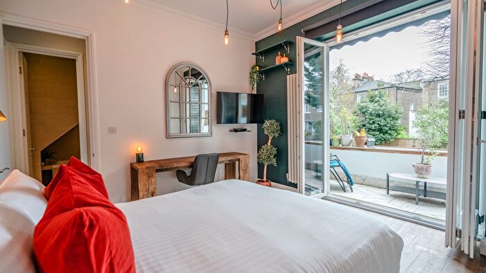 2 Bedroom Flat To Rent In Bartholomew Road, Kentish Town, NW5