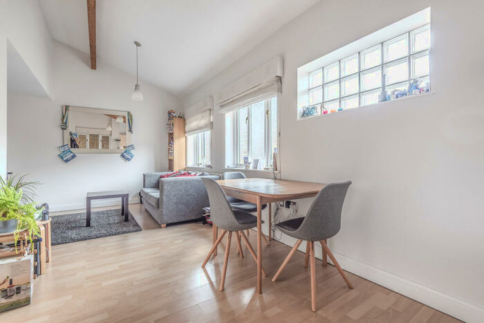 1 Bedroom Apartment To Rent In Cave Street, St Clements, OX4