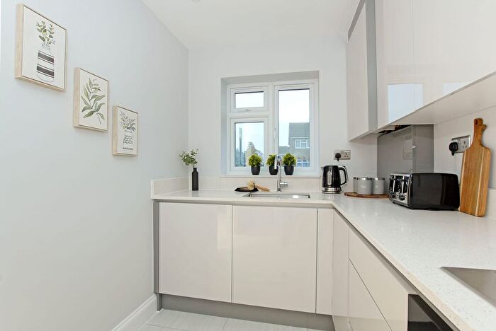 4 Bedroom Terraced House To Rent In Buddleia View, Houghton Regis, LU5