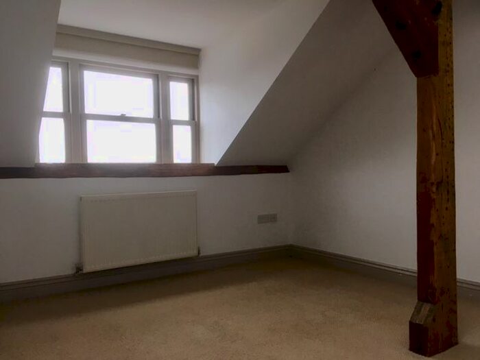 1 Bedroom Flat To Rent In South Court, Lewes, BN7