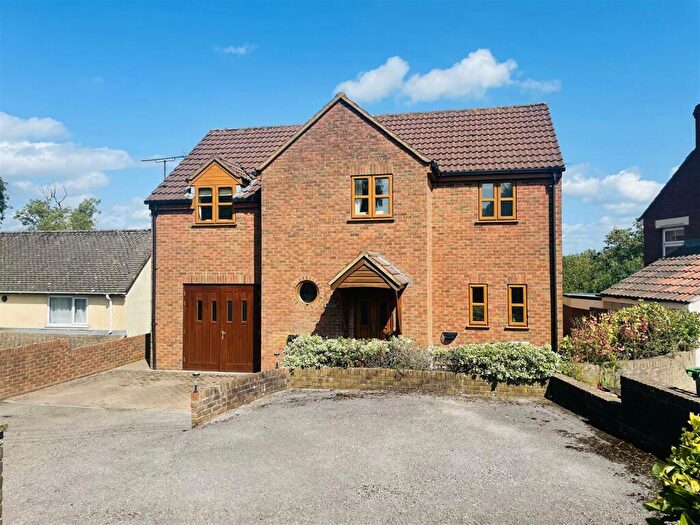 5 Bedroom Detached House To Rent In Taits Hill, Stinchcombe, GL11
