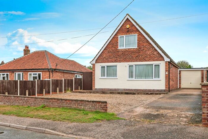 3 Bedroom Bungalow For Sale In Park Road, Spixworth, Norwich, NR10