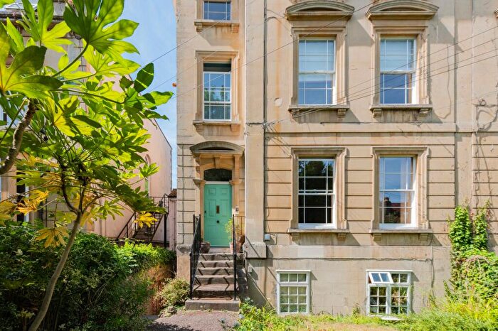 2 Bedroom Flat For Sale In Arley Hill, Bristol, BS6