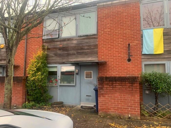 3 Bedroom Terraced House To Rent In Coningsby Avenue, Colindale, NW9