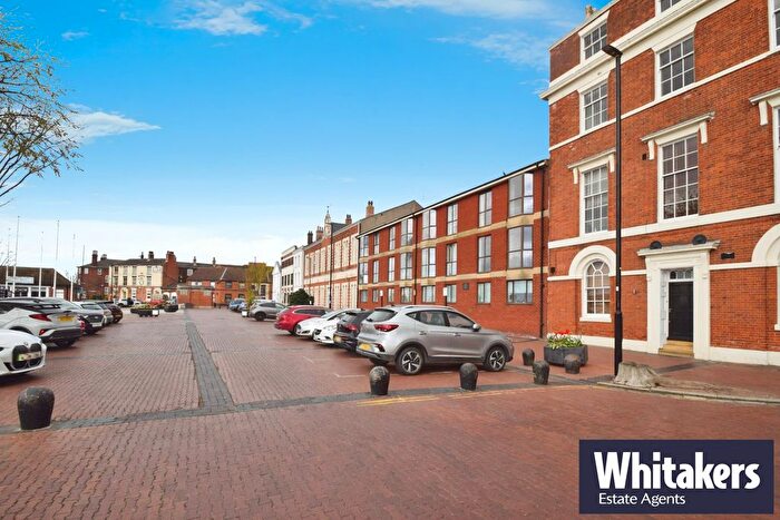 1 Bedroom Flat To Rent In Nelson Court, The Marina, Hull, HU1