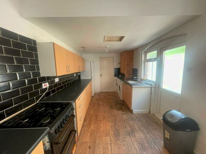 4 Bedroom House To Rent In Kings Road, Stockland Green, Birmingham, B23