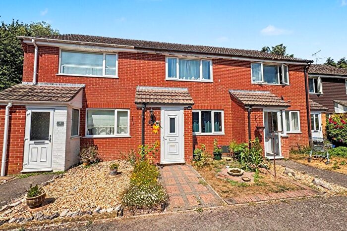 2 Bedroom Terraced House For Sale In Ringwood, BH24