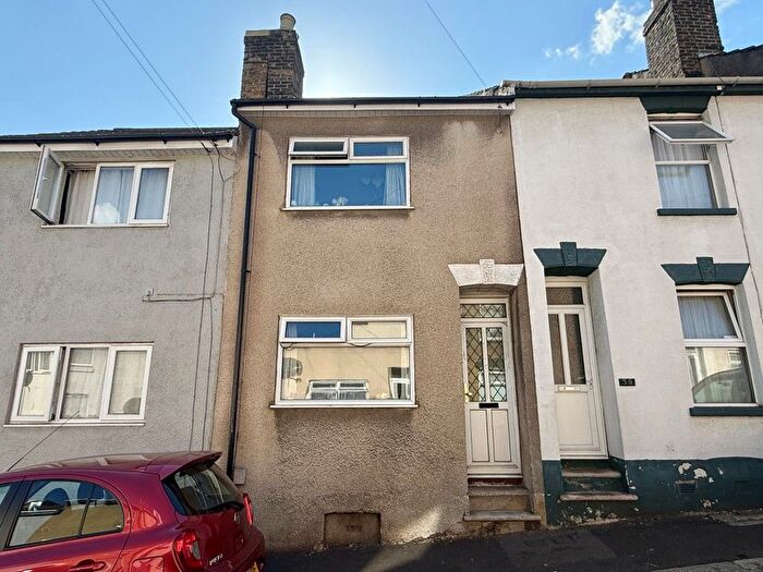 3 Bedroom Terraced House For Sale In Sturla Road, Chatham, Kent, ME4