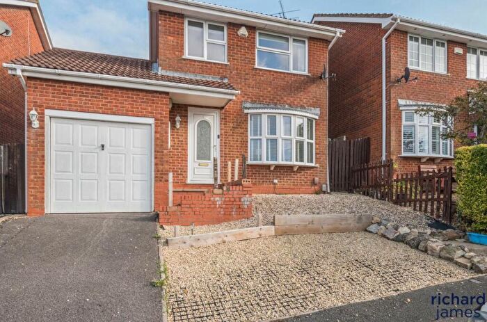 3 Bedroom Detached House For Sale In Roundway Down, Freshbrook, Swindon, SN5