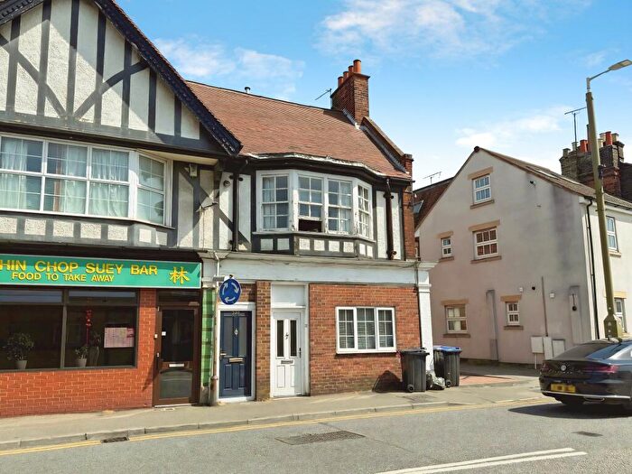 2 Bedroom Maisonette To Rent In Nightingale Road, Hitchin, SG5