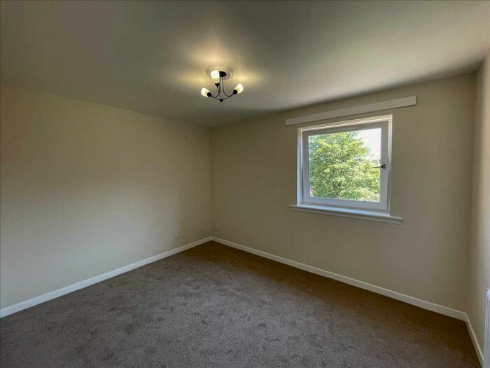 2 Bedroom Flat To Rent In Crieff Road, Perth, PH1