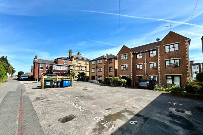 2 Bedroom Flat For Sale In Victoria Avenue, Swanage, BH19