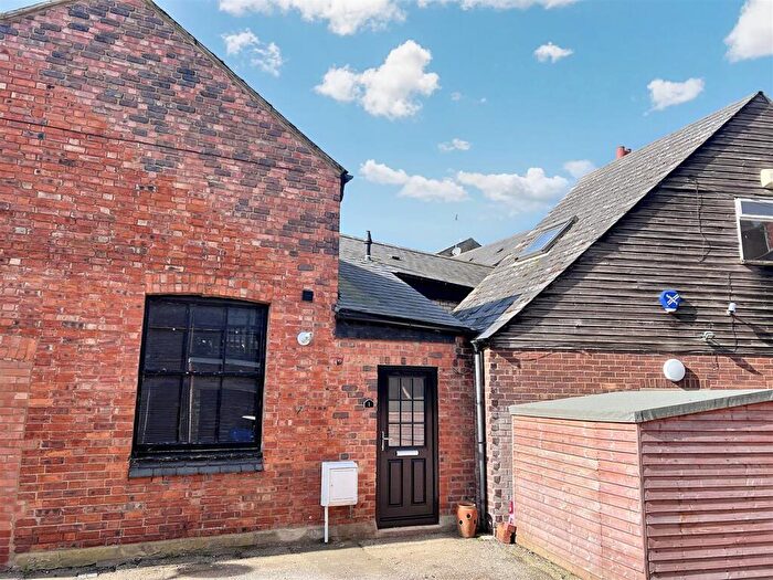 1 Bedroom Apartment To Rent In Anchor Court, Newport Pagnell, MK16