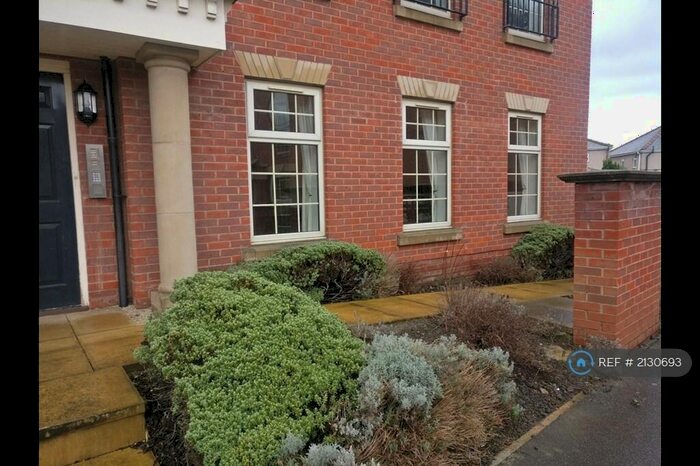 2 Bedroom Flat To Rent In Catcliffe, Rotherham, S60