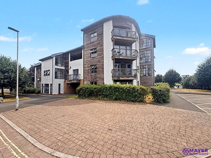 2 Bedroom Flat For Sale In Endeavour Court, Plymouth, PL1