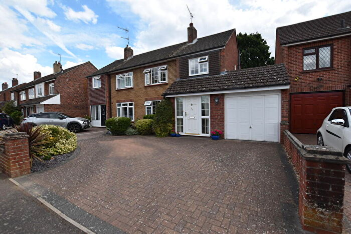 3 Bedroom Semi-Detached House For Sale In Alan Way, Prettygate, Colchester, CO3