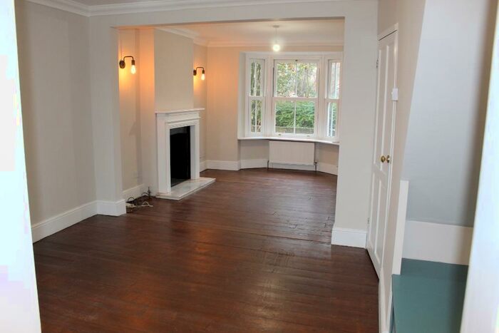 2 Bedroom End Of Terrace House To Rent In Coronation Villas, Aylesbury, Buckinghamshire, HP21