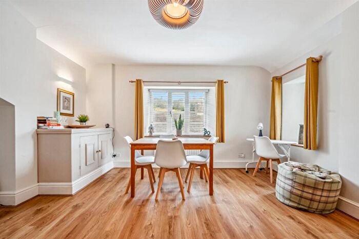 2 Bedroom Apartment For Sale In The Bank, Stoney Middleton, Hope Valley, S32