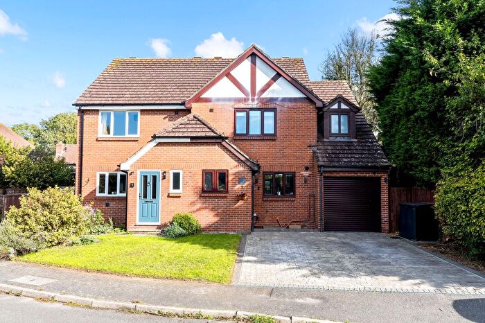 5 Bedroom Semi-Detached House For Sale In Guyhurst Spinney, Thakeham, RH20