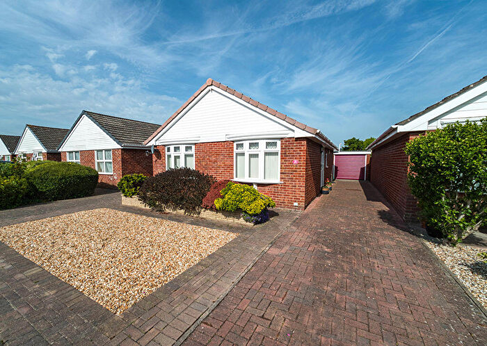 2 Bedroom Detached Bungalow For Sale In Wren Close, Worle - Beautifully Maintained, BS22