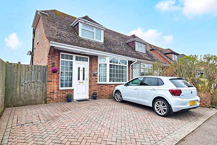 3 Bedroom Semi Detached House For Sale In Gosport Road, Lee On The Solent, PO13