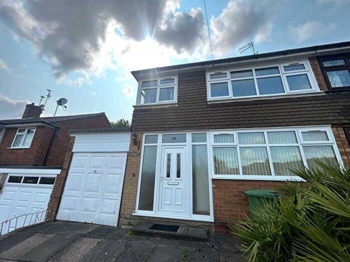 3 Bedroom Semi-Detached House To Rent In Camberley Crescent, Wolverhampton, WV4