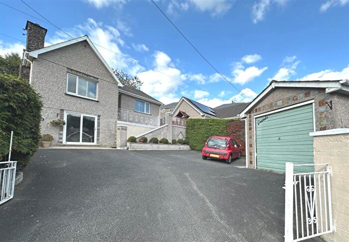 4 Bedroom Detached House For Sale In Parkwood Road, Tavistock, PL19