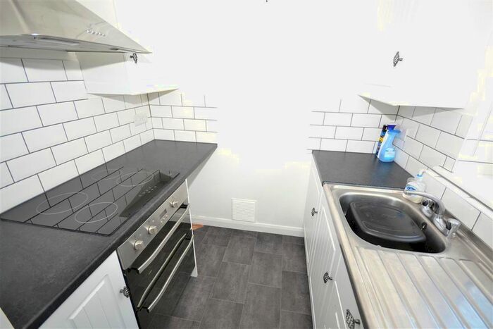 1 Bedroom Flat To Rent In Langney Road, Eastbourne, BN22