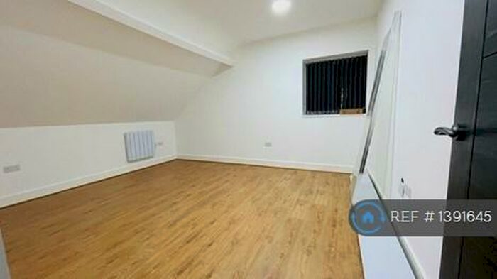 2 Bedroom Flat To Rent In Regent Street, Smethwick, B66