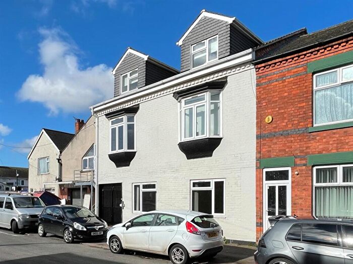 2 Bedroom Flat To Rent In Oliver Road, Leicester, LE4